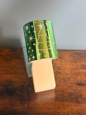 Bath & Body Works Light-up Wallflower Plug - Shiny Christmas Tree Design
